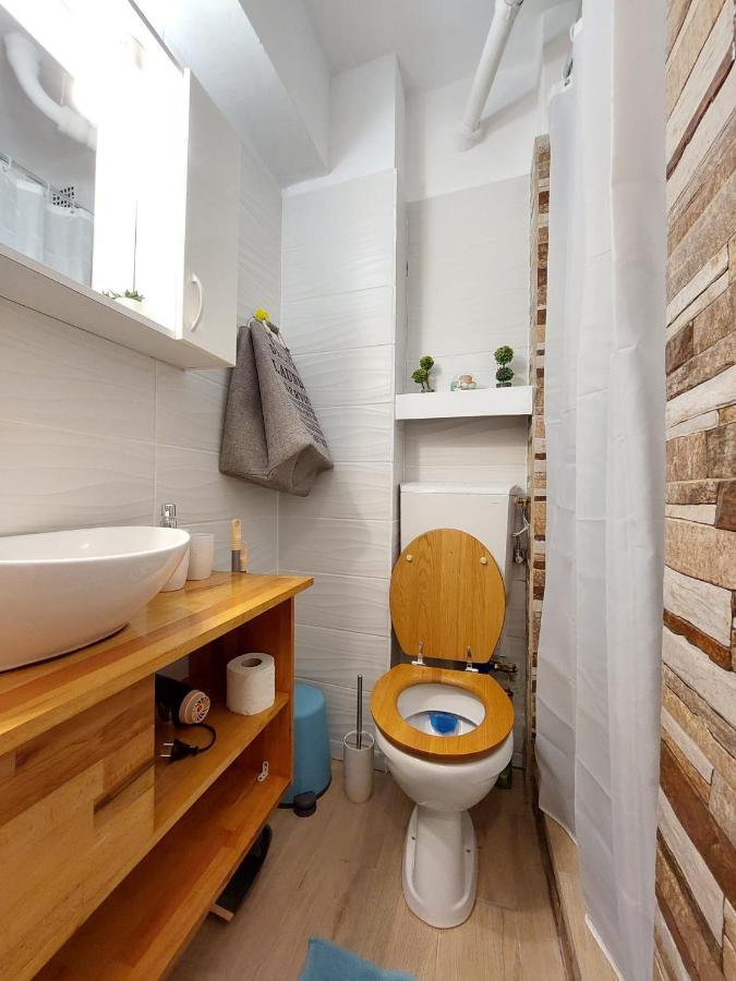 Laroka House Cosy Studio Universitate Bukarest Kültér fotó